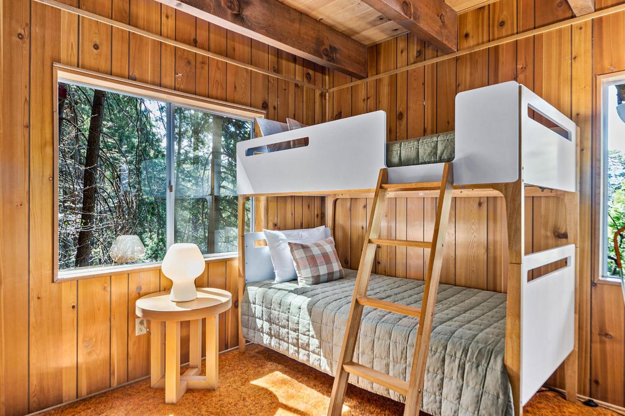 Pet & Kid Friendly Cozy Cabin, Bbq, Firepit, Outdoor Dining, Forest Views 레이크애로우헤드 외부 사진